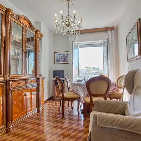 Oszałamiający W Z Wi-fi Apartament Cogorno